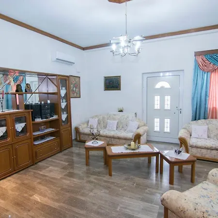 Paradise House With Private Pool * 基萨莫斯